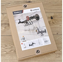 Verpackung einer Wandgarderobe im Industrial-Stil mit Wasserhahn-Design