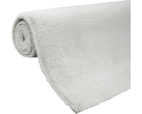 Rollteppich aus weichem Kunstfell