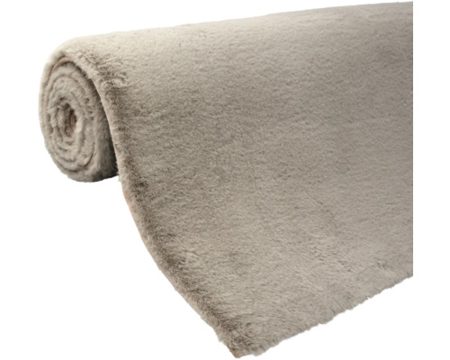 Aufgerollter Teppichboden