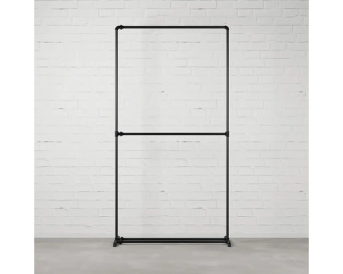 Kleiderständer aus Rohren mit zwei Stangen