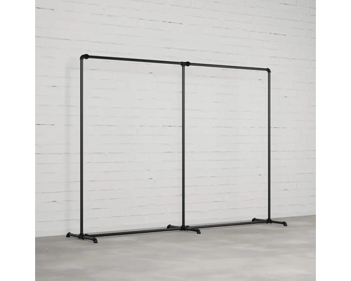 Doppelter Kleiderständer aus Metallrohr