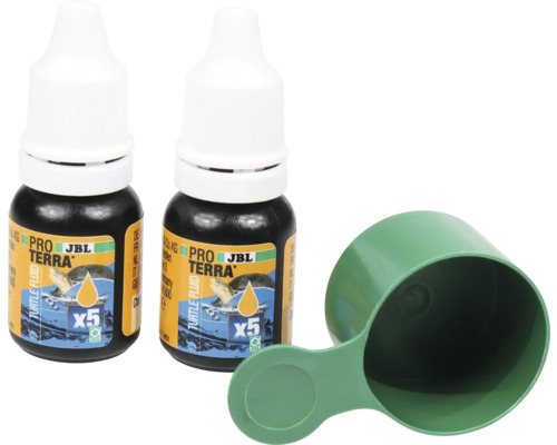 Zwei Flaschen JBL Pro Terra Turtle Fluid mit Messbecher