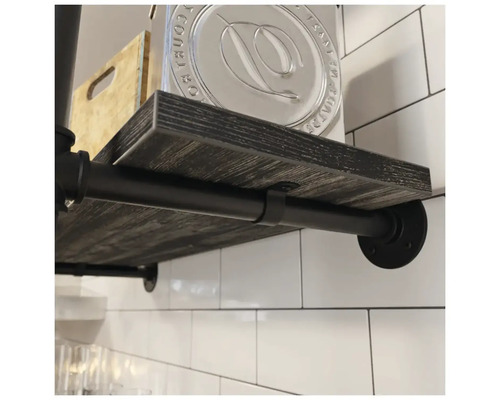 Regal mit Holzbrett und schwarzer Metallrohrhalterung