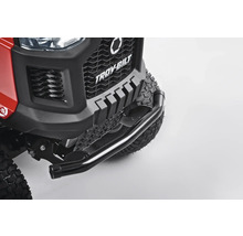 Detailansicht eines Rasentraktors mit Troy-Bilt Logo.