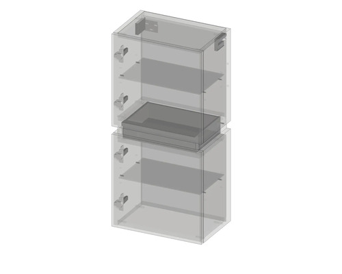 Zwei transparente Hängeschränke übereinander mit Regalböden.