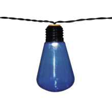 Lichterkette mit blauer Glühbirne