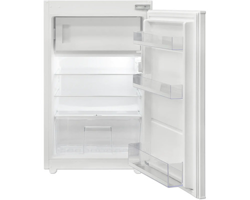Weißer Kühlschrank mit geöffneter Tür und Innenraum