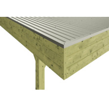 Detailansicht eines Carports mit Holzkonstruktion und Wellblechdach