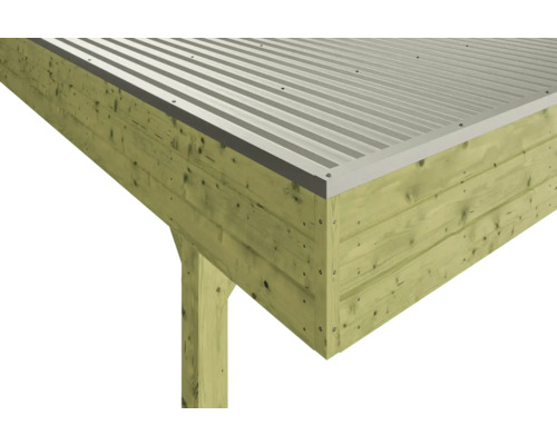 Detailansicht eines Carports mit Holzkonstruktion und Wellblechdach