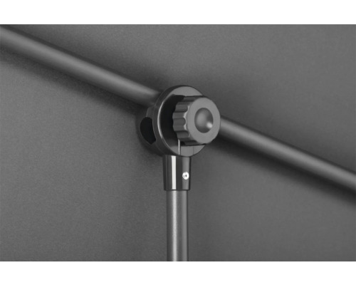 Detailaufnahme eines Verbindungsstücks mit Stellschraube