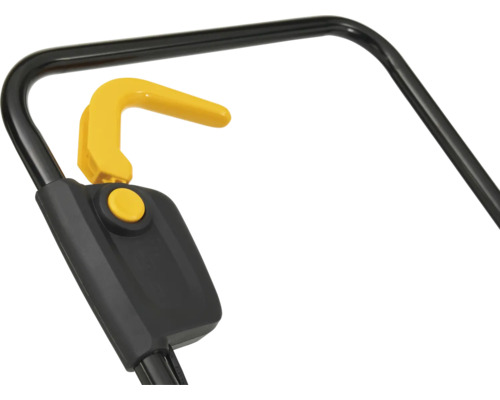 Detailaufnahme des Griffs eines Rasenmähers mit gelbem Bedienhebel