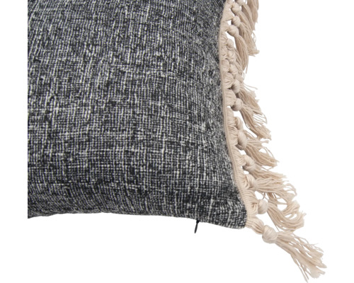 Dekokissen mit Fransen