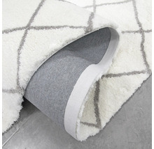 Teppich mit geometrischem Muster