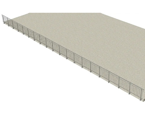 Balkongeländer aus Metall entlang einer Terrasse