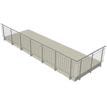 Brücke mit Geländer aus Metall