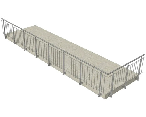 Brücke mit Metallgeländer