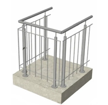 Geländerkonstruktion aus Metall auf Betonfuß