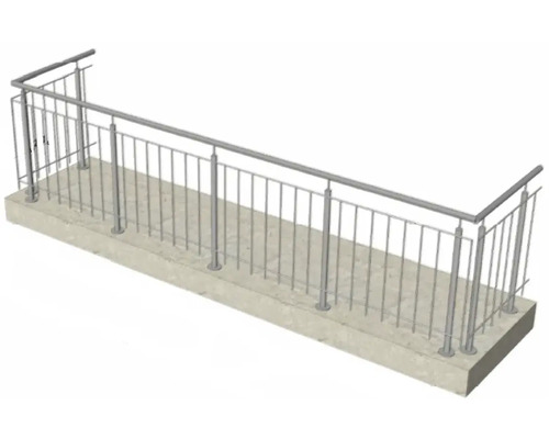 Geländer aus Metall auf Beton