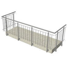 Balkongeländer aus Metall auf Beton