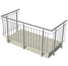 Metallgeländer auf einer Betonoberfläche