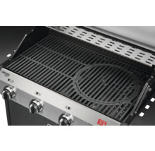 Grill mit Grillrost und Warmhalterost