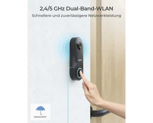 Reolink Video-Türklingel mit Dualband WLAN wird von einer Hand bedient