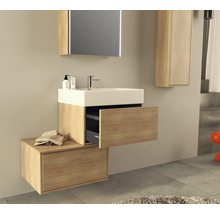 Badezimmer mit Waschtischunterschrank, Waschbecken, Spiegelschrank und Hochschrank in Holzoptik