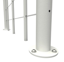 Detailansicht eines Metallzauns mit Pfosten und Querstreben