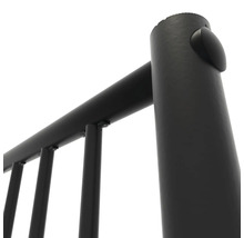 Detailansicht eines Metallgeländers