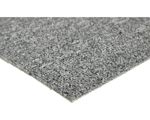 Nahaufnahme einer grauen Teppichfliese