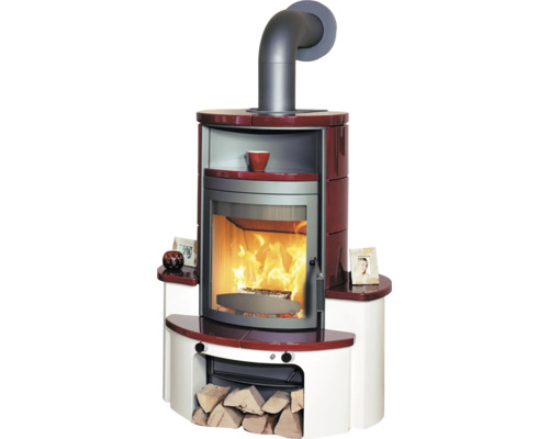 Kaminofen mit Brennholzfach und Ofenrohr