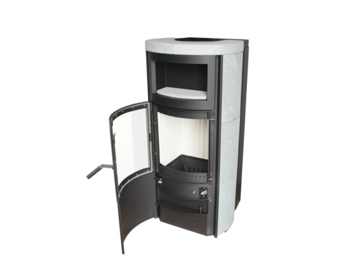 Kaminofen mit offener Tür