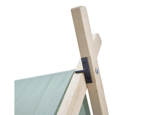 Detailansicht eines Spielzelts mit Holzrahmen und Stoffbespannung