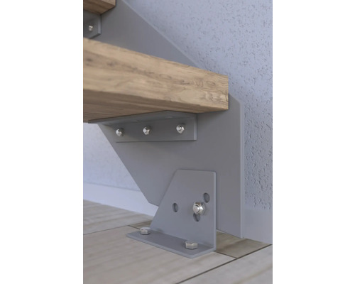 Treppenbefestigung mit Bolzen an Wand und Boden