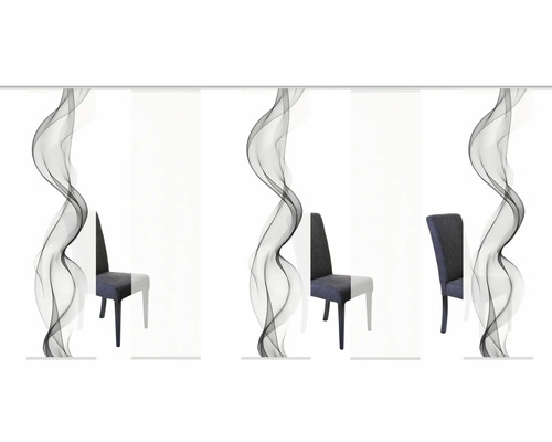 Schiebegardinen mit abstraktem Rauchmuster vor Stühlen