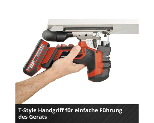 Akkustichsäge im Einsatz mit T-Griff für einfache Führung