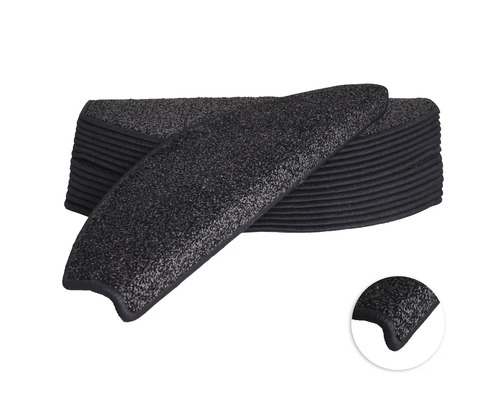 Stapel Treppenmatten mit Detailansicht