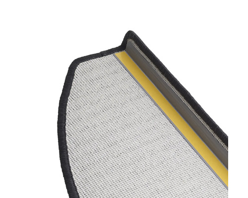 Ausschnitt einer Fußmatte mit Rückenbeschichtung und Textiloberfläche