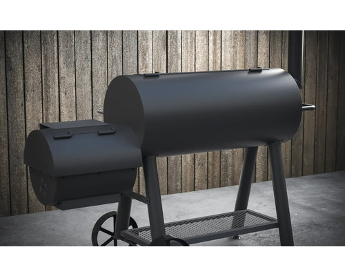 Schwarzer Smoker Grill für den Außenbereich