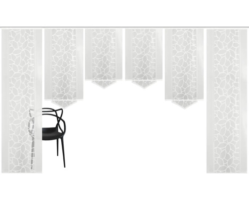 Dekoschals mit Blattmuster und einem Stuhl