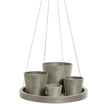 Hängeampel mit vier Pflanzgefäßen auf einer Ablage