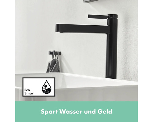 Schwarzer Waschtischmischer am Waschbecken mit Eco Smart Symbol