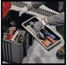 Werkzeugkiste mit Werkzeugen und Zubehör