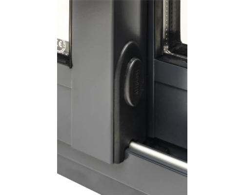 Detailansicht eines Fensters mit Fenstergriff