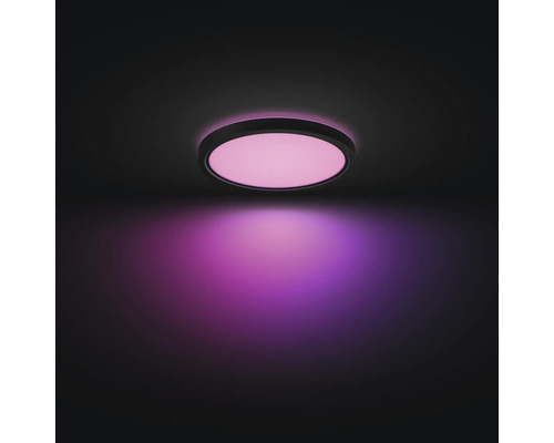 Runde Deckenleuchte mit farbigem Licht