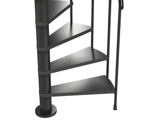 Detailansicht einer Wendeltreppe aus Metall mit Geländer