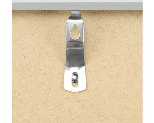 Metallaufhänger zur Befestigung an einer Holzplatte