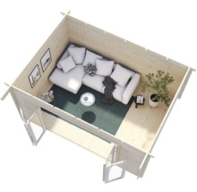 Innenansicht eines Gartenhauses mit Möbeln wie Sofa, Tisch und Pflanze.