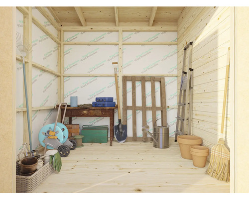 Innenansicht eines Gartenschuppens mit Gartengeräten und Werkzeugen