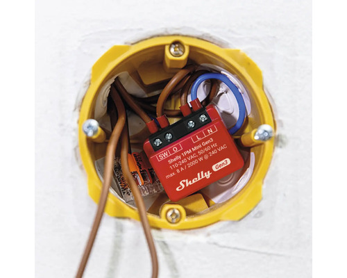 Shelly 1PM Mini Gen3 in einer Verteilerdose mit Kabeln